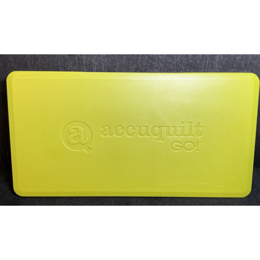 AccuQuilt GO! Fabric Cutting Die 55009 Half Sq 3" Fin Triangle E Block& Used Mat